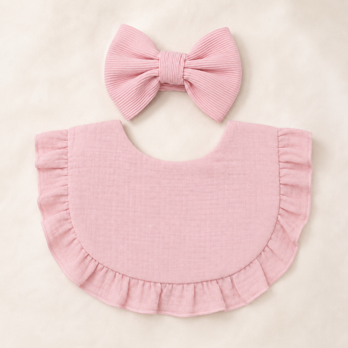 Bavoir à volants & bandeau