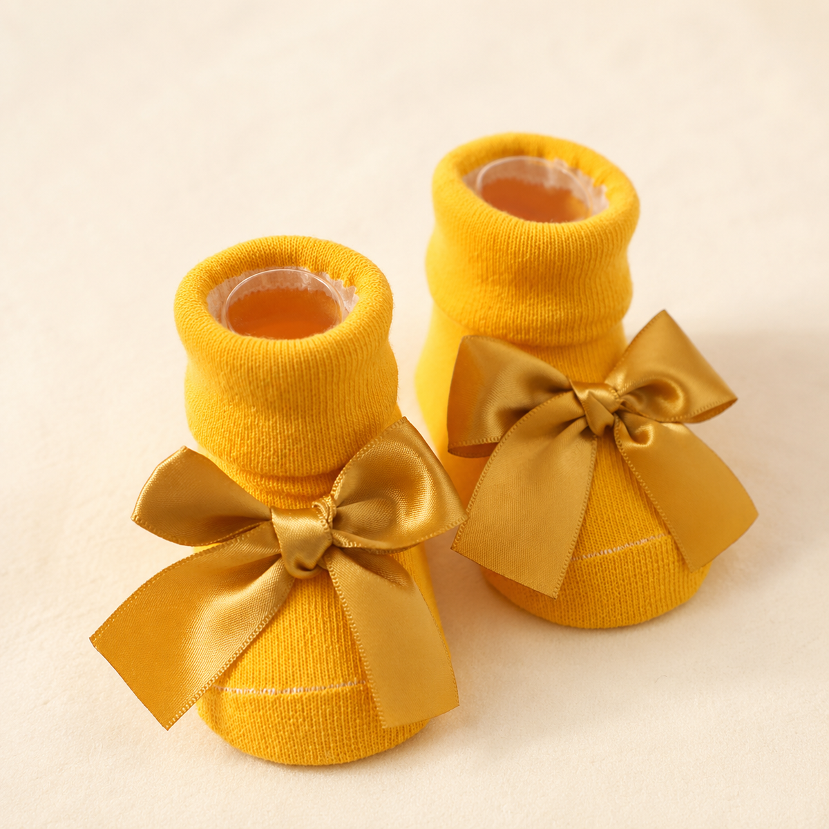 Les Précieuses – Chaussons bébé à nœud satin
