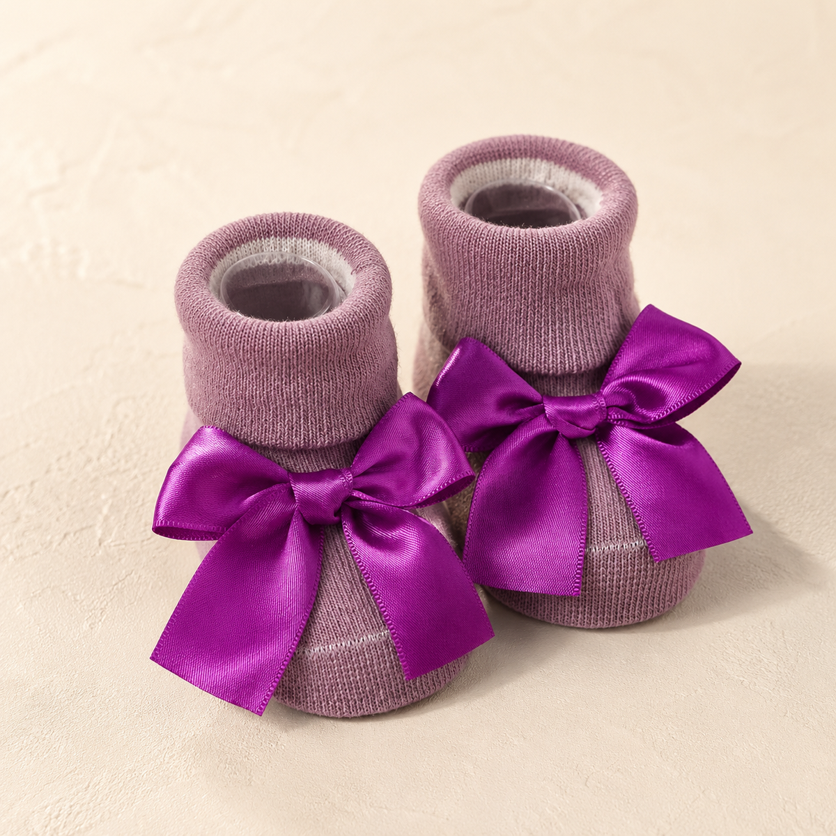 Les Précieuses – Chaussons bébé à nœud satin